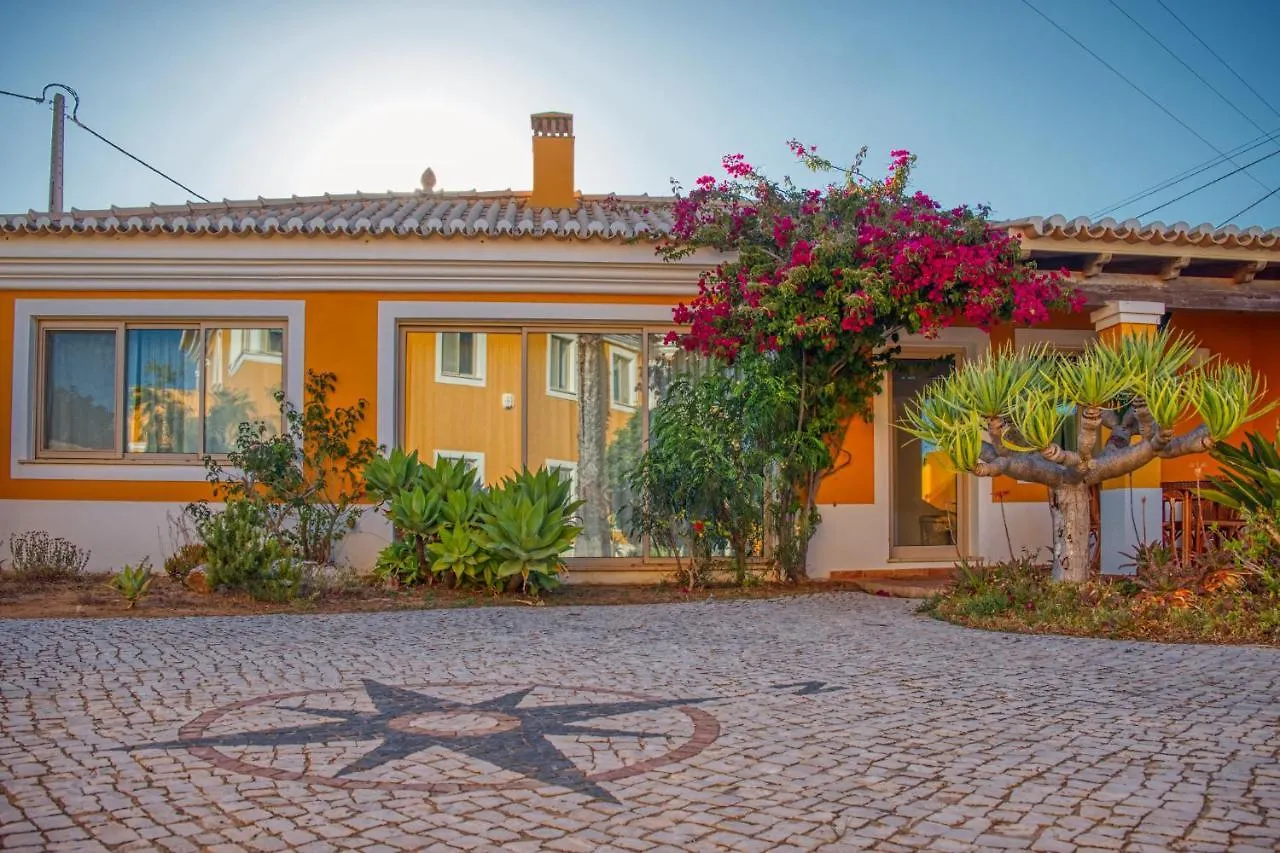Moonshine Guest House With Private Studios And Private Cottage Lagos