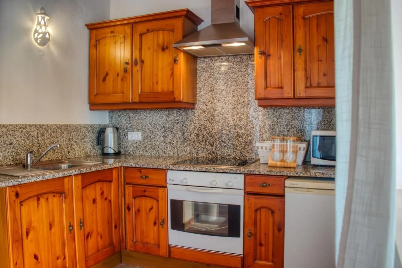 Moonshine Guest House With Private Studios And Private Cottage Lagos
