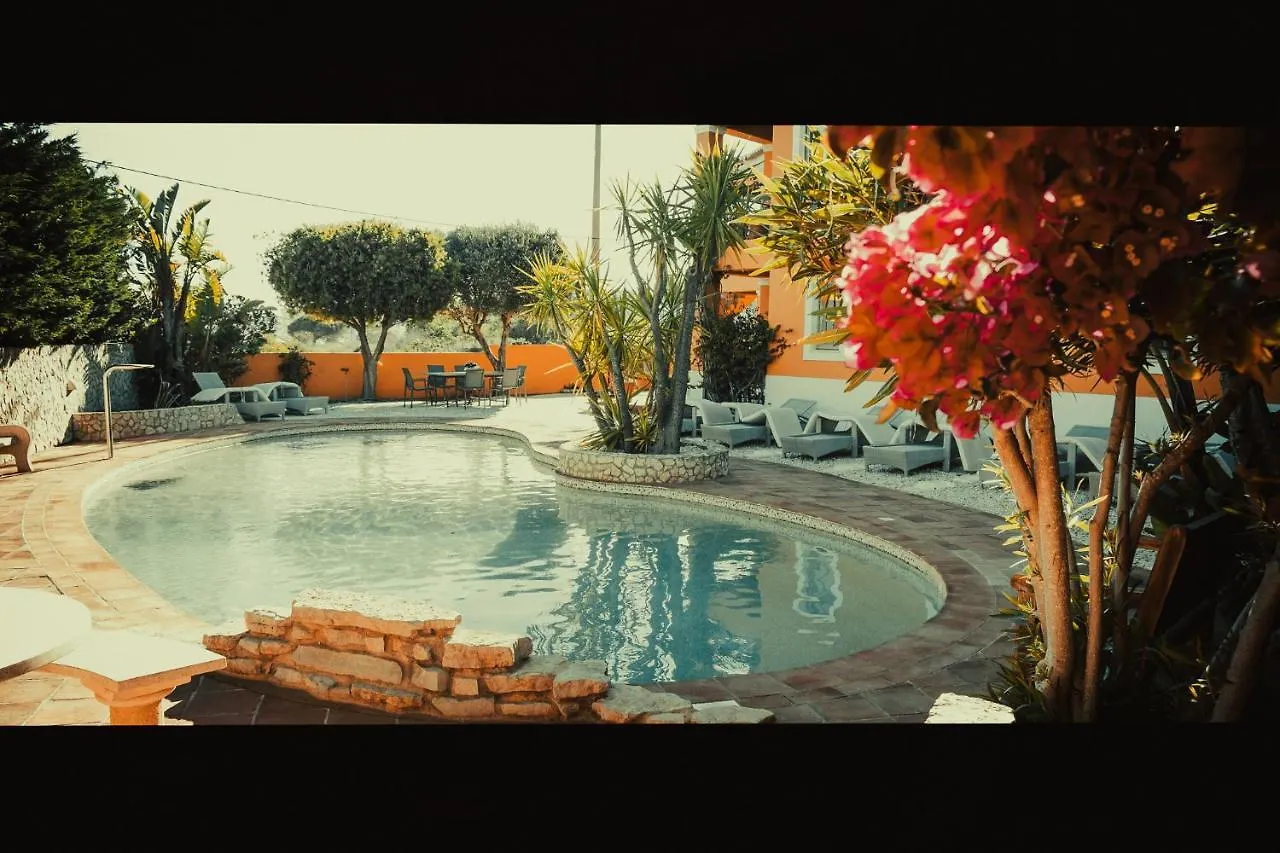 Moonshine Guest House With Private Studios And Private Cottage Lagos