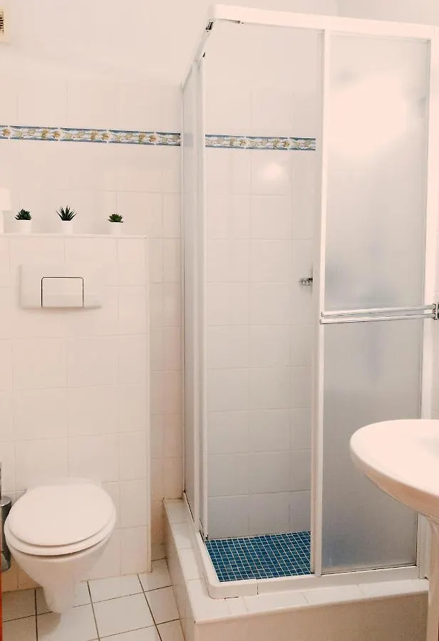 Moonshine Guest House With Private Studios And Private Cottage Lagos 0*,  Portugal